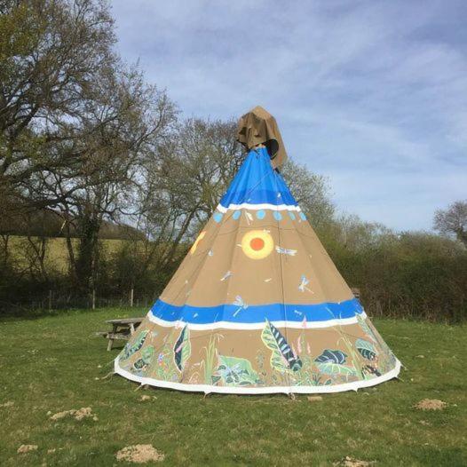 Big Sky Tipi Holidays Wartling Bagian luar foto