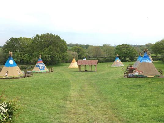 Big Sky Tipi Holidays Wartling Bagian luar foto