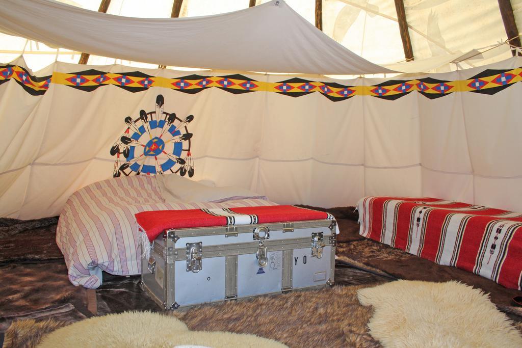 Big Sky Tipi Holidays Wartling Bagian luar foto